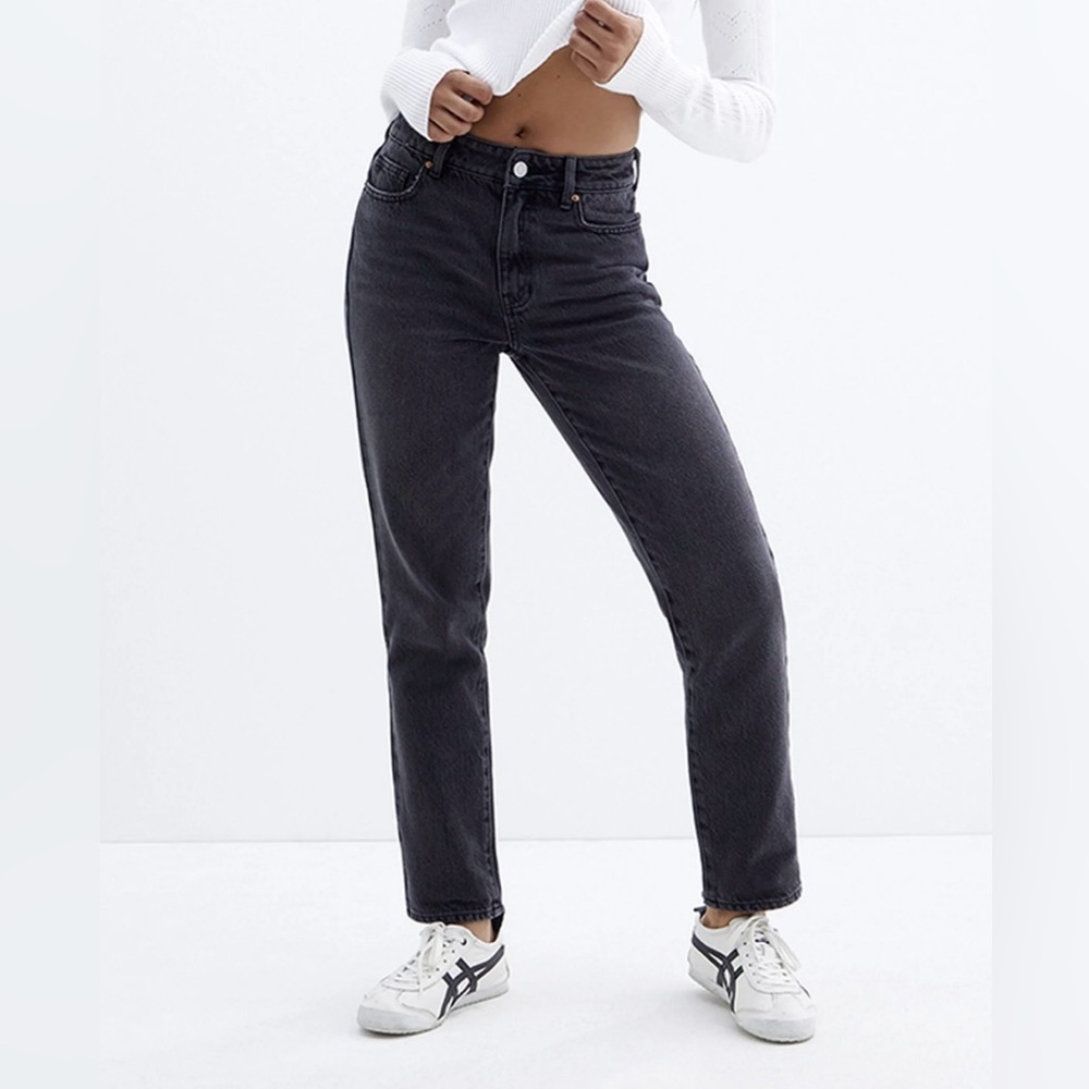 PacSun | Women’s light black Mom Jeans, zipper/button front closure, size 26